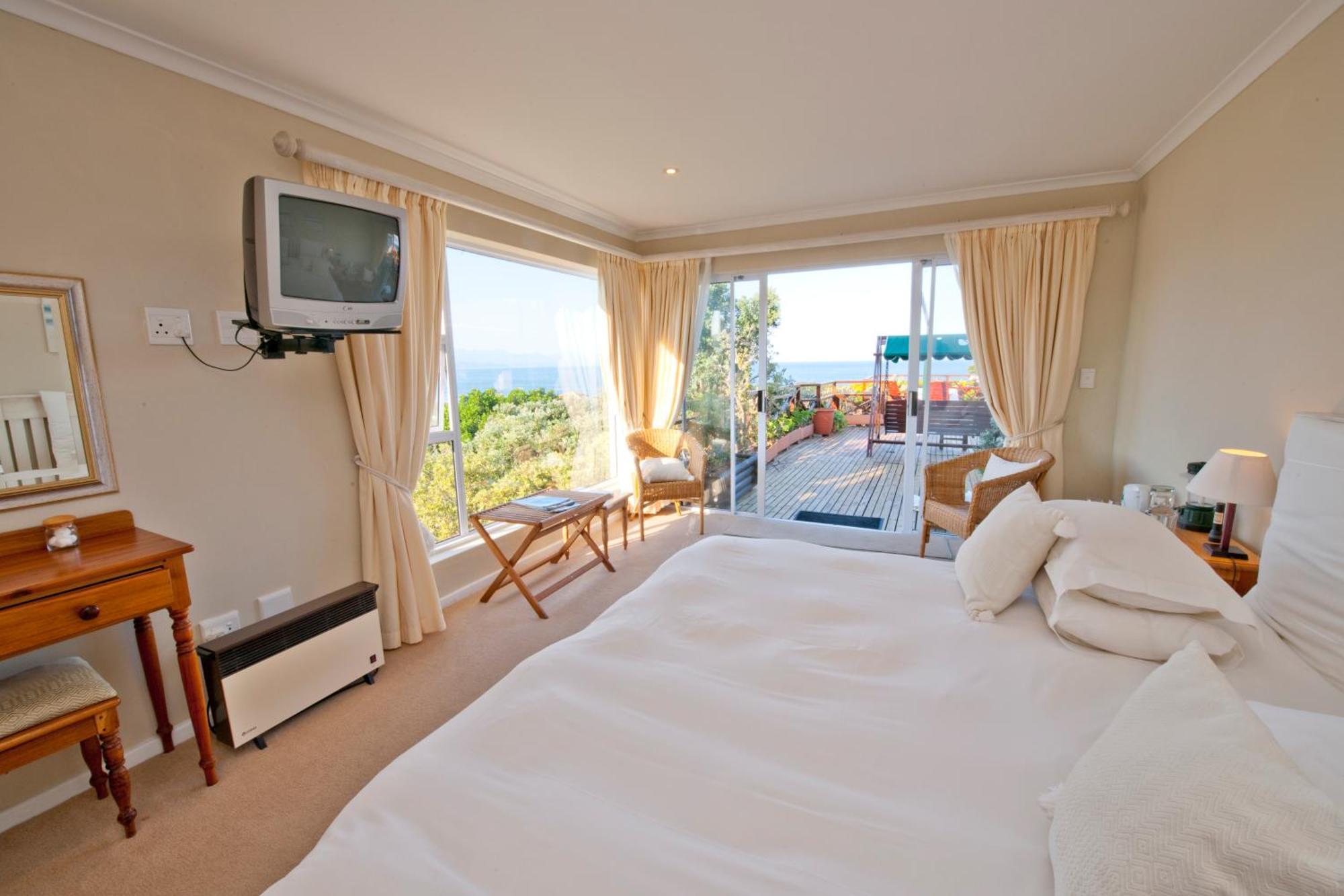 Dolphins' Playground Beachfront B&B Plettenberg Bay Bagian luar foto