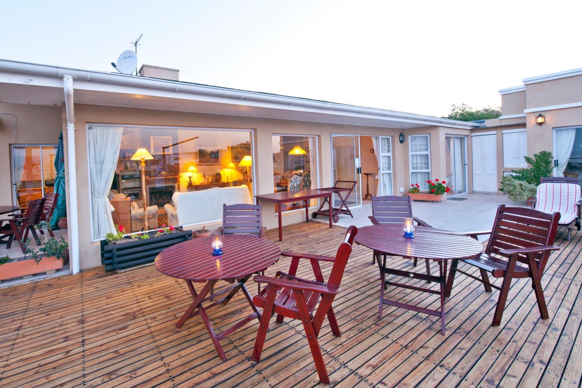 Dolphins' Playground Beachfront B&B Plettenberg Bay Bagian luar foto