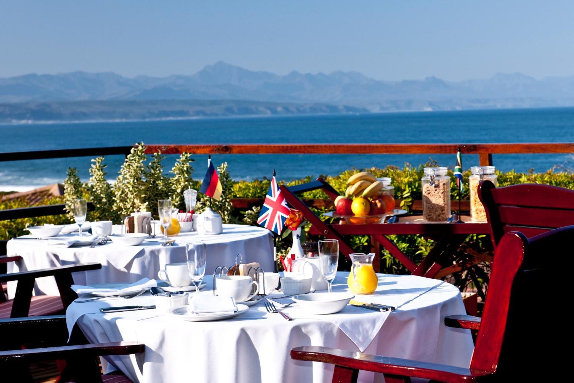 Dolphins' Playground Beachfront B&B Plettenberg Bay Bagian luar foto