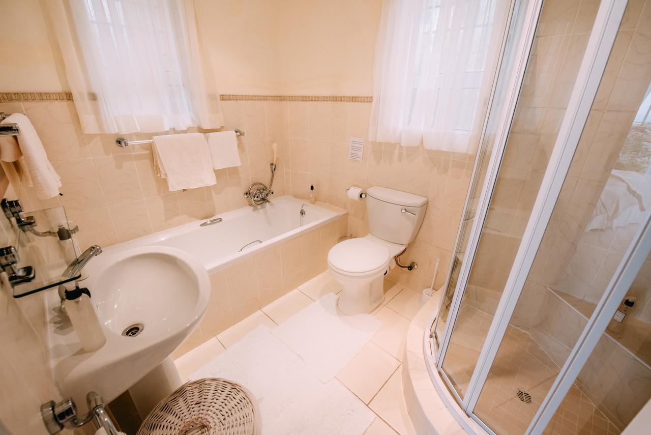 Dolphins' Playground Beachfront B&B Plettenberg Bay Ruang foto